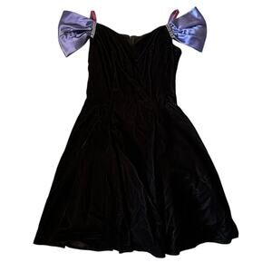 Vintage 80s Black Velvet Off The Shoulder Dress Size XS Party Goth Costume